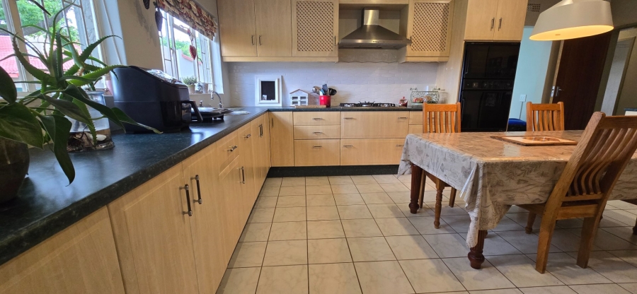 4 Bedroom Property for Sale in Flamwood North West